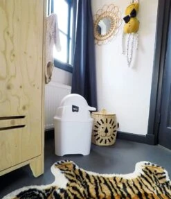 Geruchsdichter Windeleimer "Diaper Champ ONE" In Schwarz/weiß 10 Geruchsdichter Windeleimer "Diaper Champ ONE" In Schwarz/weiß -Babyprodukte diaper champ geruchsdichter windeleimer diaper champ one in schwarz weiss 2