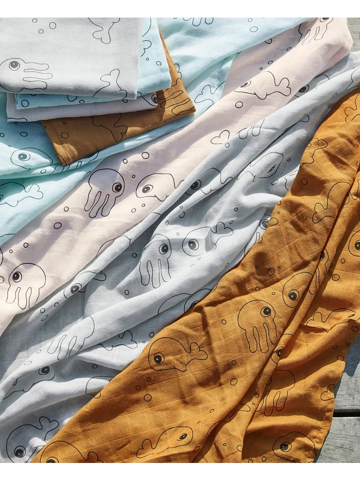 Done By Deer 2er-Set: Mulltücher "Sea Friends" In Hellblau - (L)70 X (B)70 Cm 4 Done By Deer 2er-Set: Mulltücher "Sea Friends" In Hellblau - (L)70 X (B)70 Cm – Bild 2