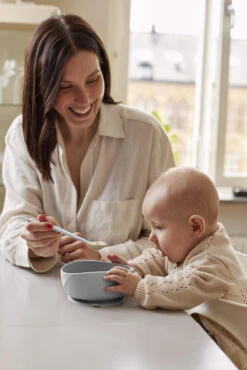 Esslernschüssel 12x12x6 Cm, Quiet Grey -Babyprodukte everyday baby esslernschussel 12x12x6 cm quiet grey 1