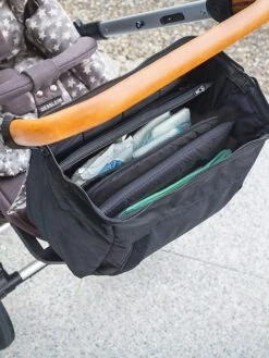 Wickeltasche "N°3" In Grau/ Schwarz - (B)37,5 X (H)30 X (T)18 Cm -Babyprodukte gesslein wickeltasche ndeg3 in grau schwarz b 37 5 x h 30 x t 18 cm 2