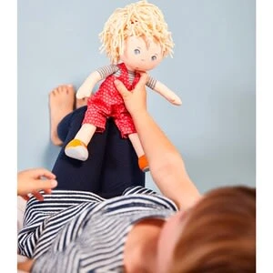 Haba Puppe Cassie 30cm In Mehrfarbig 6 Haba Puppe Cassie 30cm In Mehrfarbig – Bild 4