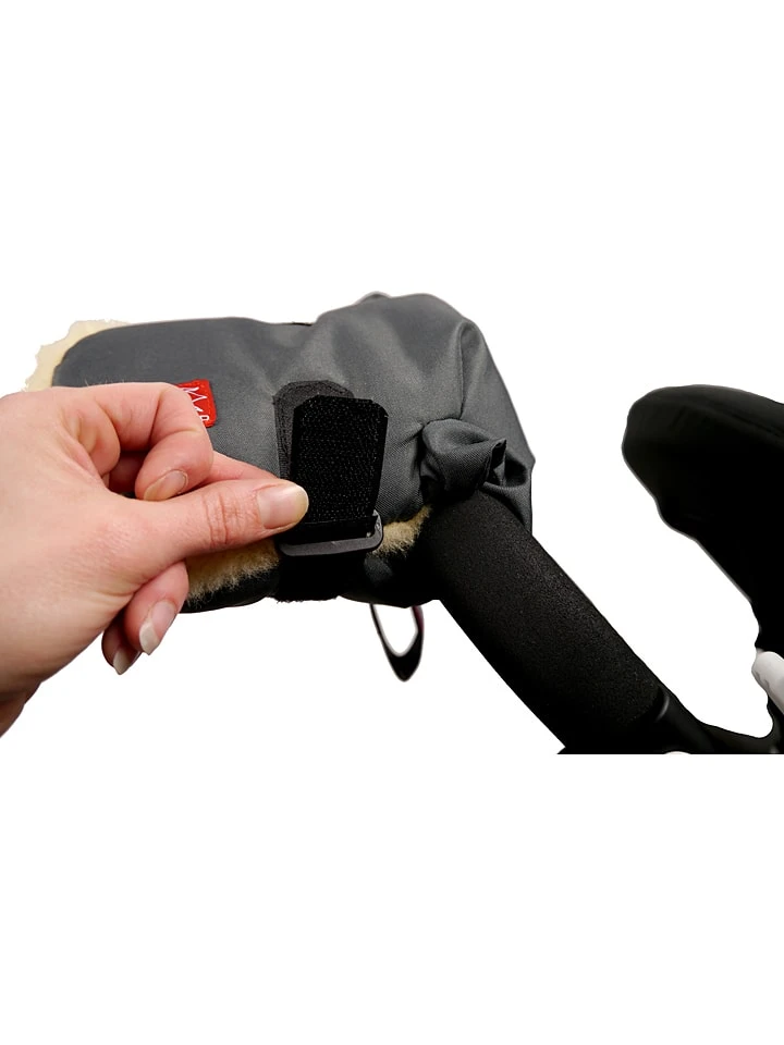 Lammfell-Handwärmer "Siggy" In Schwarz 5 Lammfell-Handwärmer "Siggy" In Schwarz – Bild 3