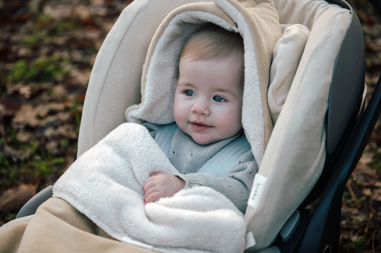 Babyschalenbezug Cybex Oddi In Weiß 4 Babyschalenbezug Cybex Oddi In Weiß – Bild 2