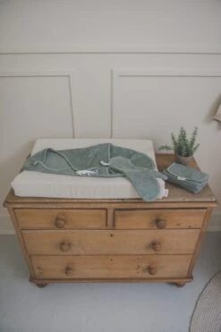 Umschlagtuch Für Neugeborene Dijon Daily In Grün 12 Umschlagtuch Für Neugeborene Dijon Daily In Grün -Babyprodukte koeka umschlagtuch fur neugeborene dijon daily in grun 4