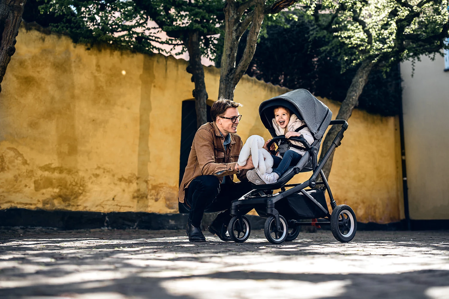 Thule Sleek, Stadtbuggy, Midnight Black 4 Thule Sleek, Stadtbuggy, Midnight Black – Bild 2