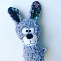 Rassel "Hase Doris Dampf" In Lila/Blau -Babyprodukte trudchens welt rassel hase doris dampf in lila blau 2