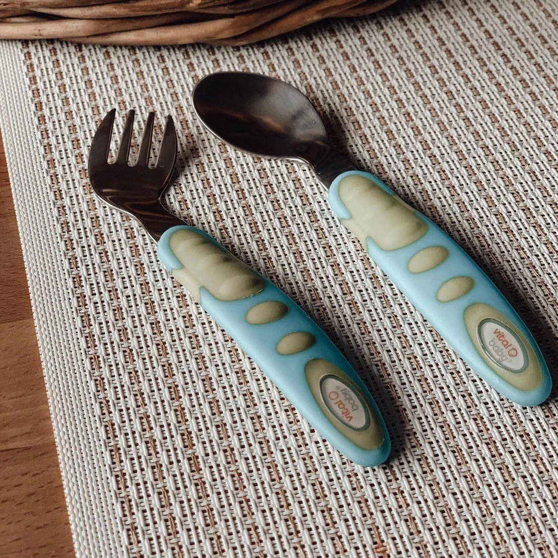 Ergonomisches Besteckset - Messer Und Löffel Gebogen Edelstahl Gelb/grün 5 Ergonomisches Besteckset - Messer Und Löffel Gebogen Edelstahl Gelb/grün – Bild 3