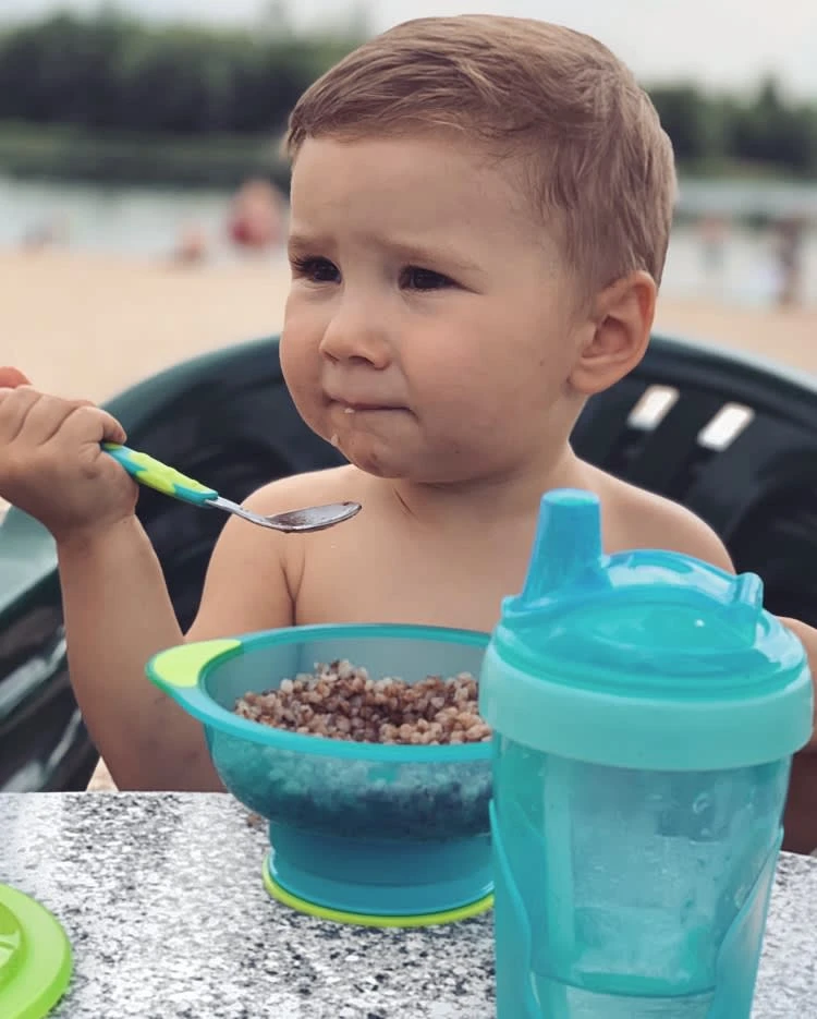 Ergonomisches Besteckset - Messer Und Löffel Gebogen Edelstahl Gelb/grün 6 Ergonomisches Besteckset - Messer Und Löffel Gebogen Edelstahl Gelb/grün – Bild 4